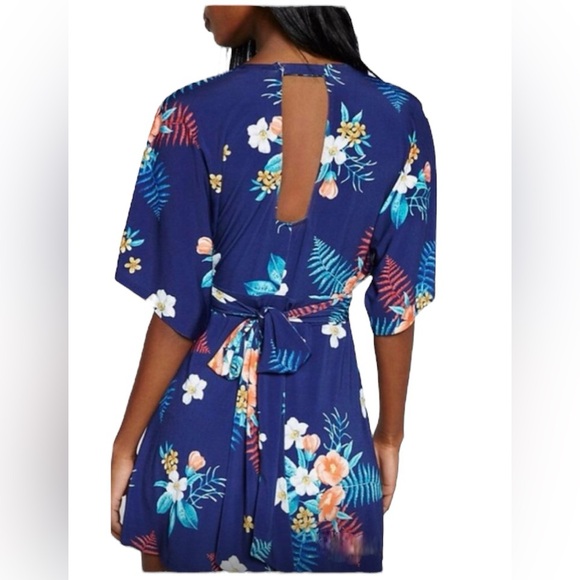 Floral Romper - Picture 2 of 7